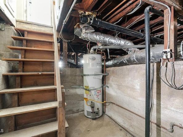 888 S Pasadena Avenue, Pasadena CA 91105