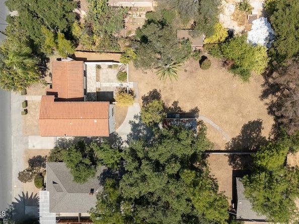 888 S Pasadena Avenue, Pasadena CA 91105