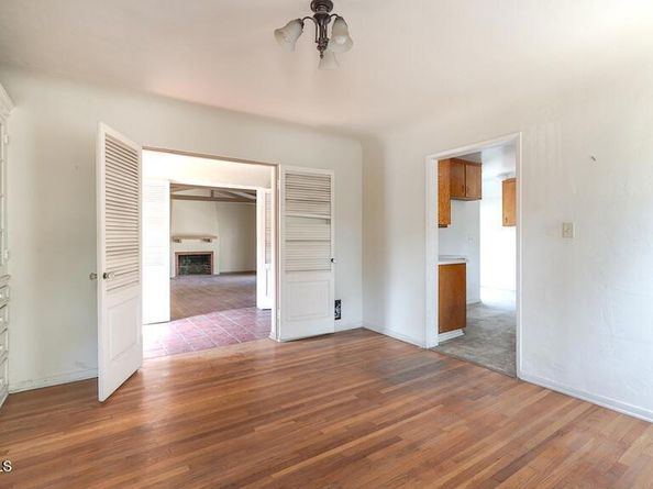 888 S Pasadena Avenue, Pasadena CA 91105
