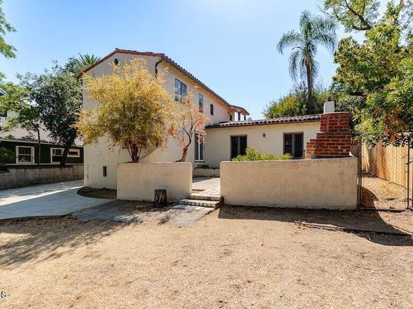 888 S Pasadena Avenue, Pasadena CA 91105