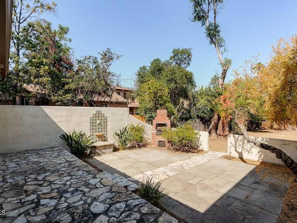 888 S Pasadena Avenue, Pasadena CA 91105