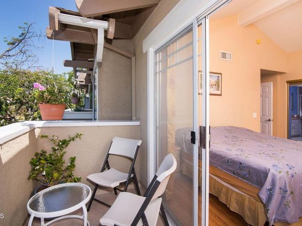 202 S Holliston Avenue 301, Pasadena CA 91106