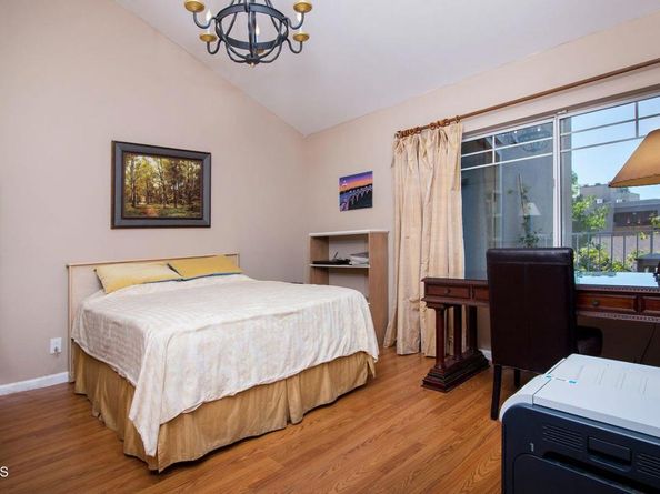 202 S Holliston Avenue 301, Pasadena CA 91106