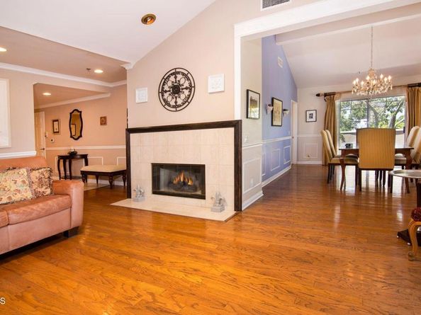 202 S Holliston Avenue 301, Pasadena CA 91106