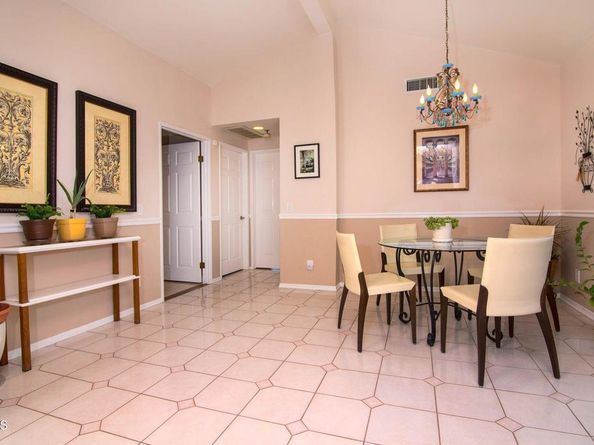 202 S Holliston Avenue 301, Pasadena CA 91106