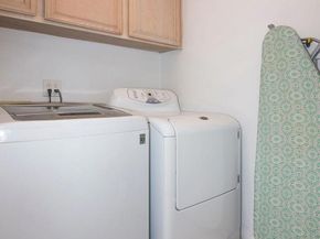 202 S Holliston Avenue 301, Pasadena CA 91106