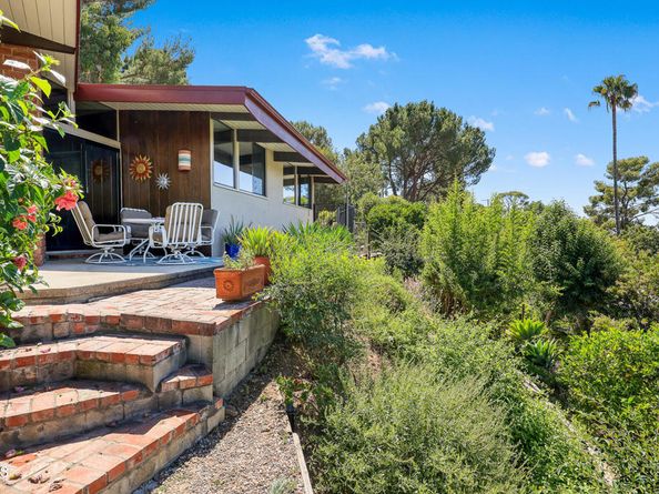 9728 Shadow Island Drive, Shadow Hills CA 91040