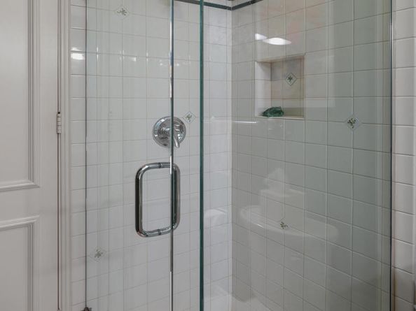 1068 S Orange Grove Boulevard, Pasadena CA 91105