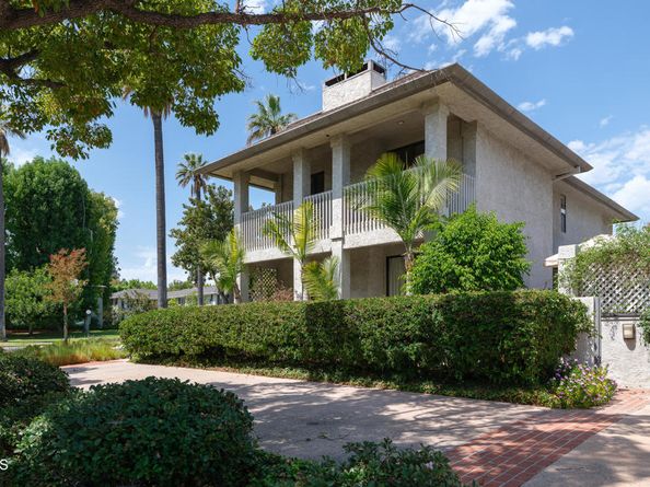1068 S Orange Grove Boulevard, Pasadena CA 91105