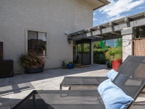 1068 S Orange Grove Boulevard, Pasadena CA 91105
