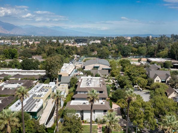 1068 S Orange Grove Boulevard, Pasadena CA 91105