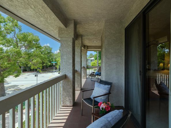 1068 S Orange Grove Boulevard, Pasadena CA 91105