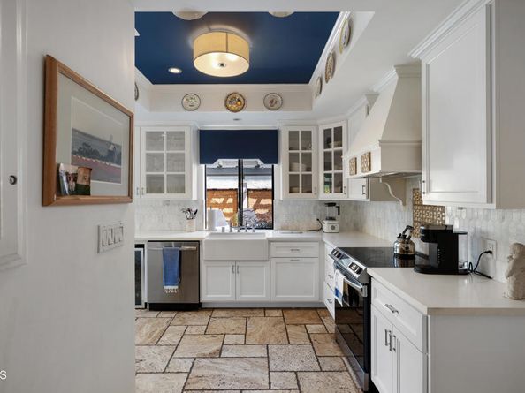 1068 S Orange Grove Boulevard, Pasadena CA 91105