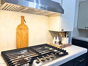 1255 N Dominion Avenue, Pasadena CA 91104