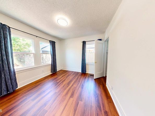 1255 N Dominion Avenue, Pasadena CA 91104