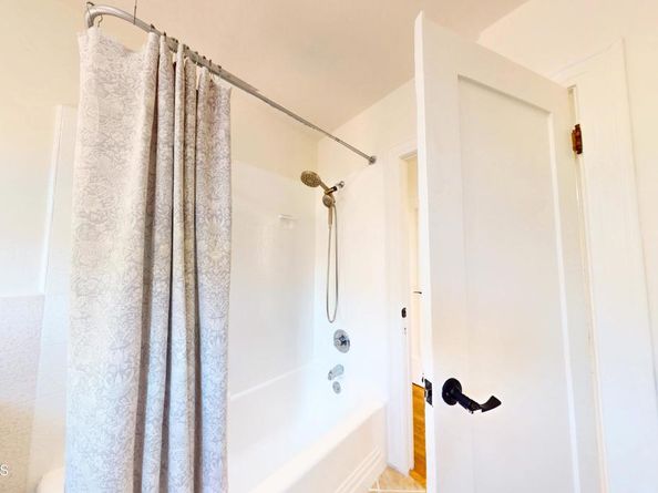 1255 N Dominion Avenue, Pasadena CA 91104