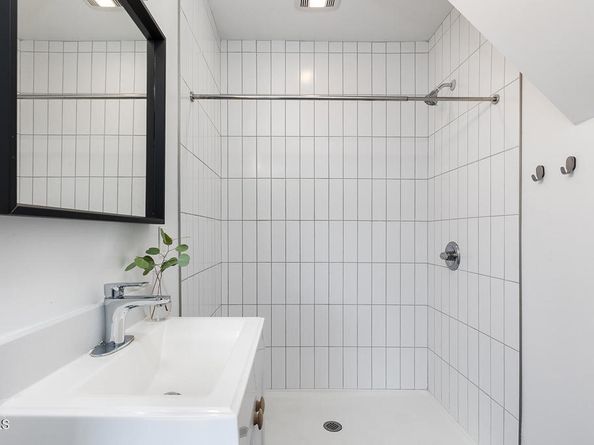 135 S Ave 53, Highland Park CA 90042