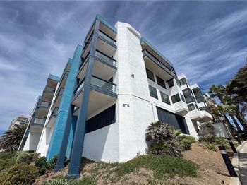 575 Esplanade