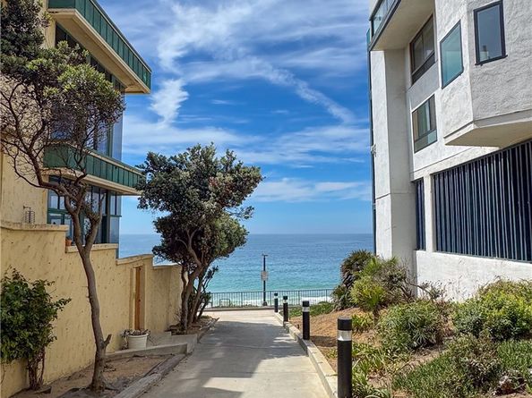 575 Esplanade 102, Redondo Beach CA 90277