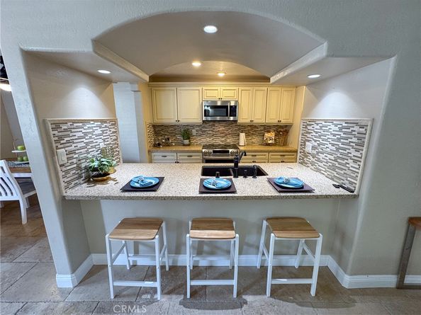 575 Esplanade 102, Redondo Beach CA 90277