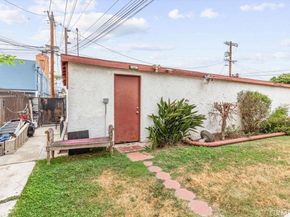 1919 W 35th St, Los Angeles CA 90018