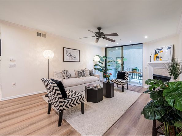 7320 Hawthorn Avenue 111, Los Angeles CA 90046