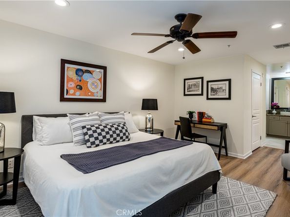 7320 Hawthorn Avenue 111, Los Angeles CA 90046