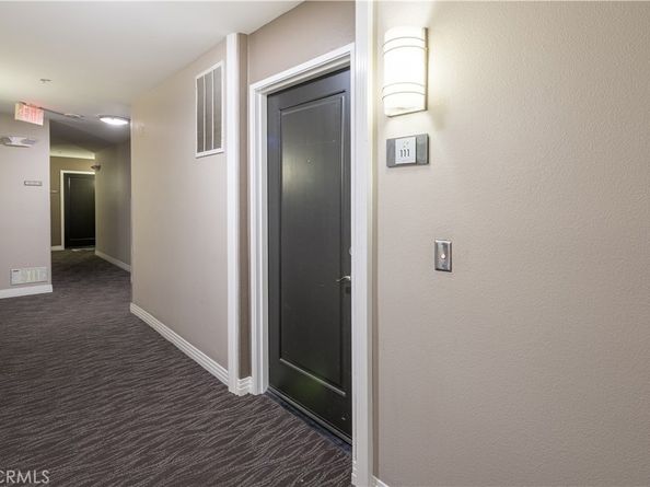 7320 Hawthorn Avenue 111, Los Angeles CA 90046