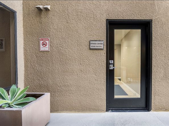 7320 Hawthorn Avenue 111, Los Angeles CA 90046