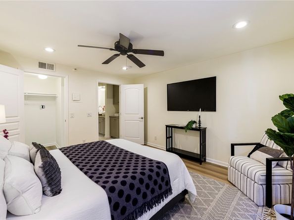 7320 Hawthorn Avenue 111, Los Angeles CA 90046