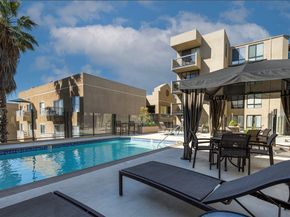 7320 Hawthorn Avenue 111, Los Angeles CA 90046