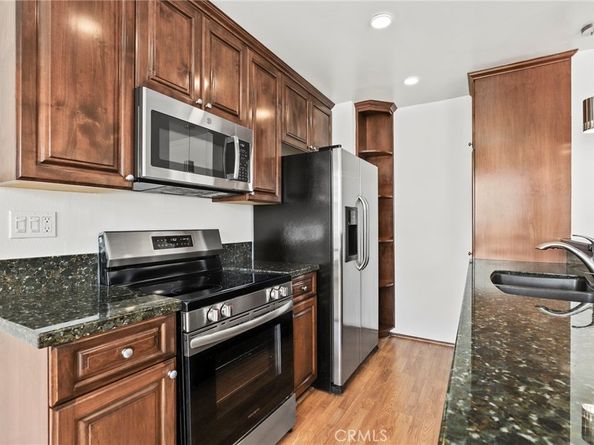 1131 Alta Loma Road 527, West Hollywood CA 90069
