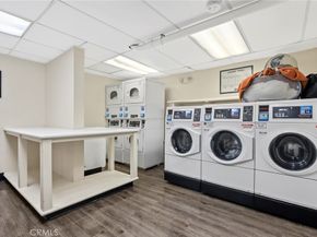 1131 Alta Loma Road 527, West Hollywood CA 90069