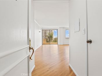 1131 Alta Loma Road