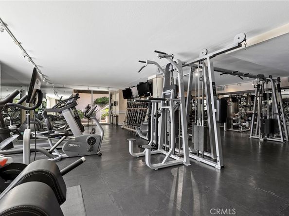 1131 Alta Loma Road 527, West Hollywood CA 90069