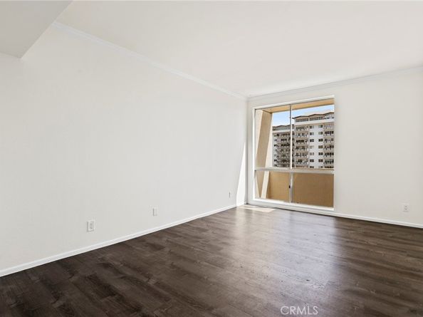 1131 Alta Loma Road 527, West Hollywood CA 90069