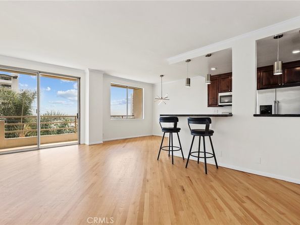 1131 Alta Loma Road 527, West Hollywood CA 90069
