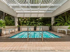 1131 Alta Loma Road 527, West Hollywood CA 90069