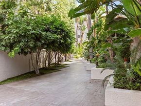 1131 Alta Loma Road 527, West Hollywood CA 90069