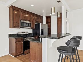 1131 Alta Loma Road 527, West Hollywood CA 90069