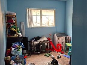 10527 Croesus Avenue, Los Angeles CA 90002