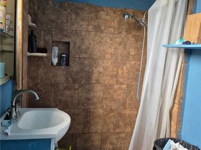 10527 Croesus Avenue, Los Angeles CA 90002