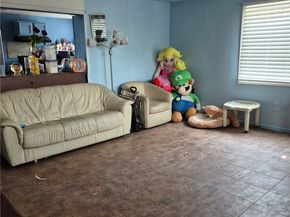 10527 Croesus Avenue, Los Angeles CA 90002