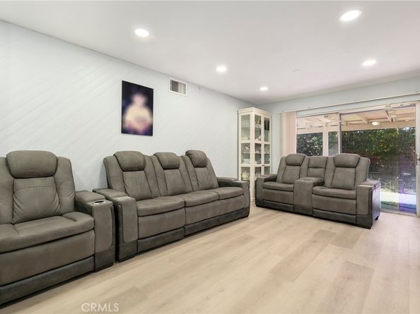 8303 Topeka Drive, Northridge CA 91324