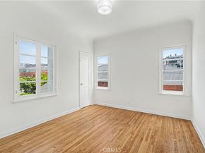 826 S Detroit Street, Los Angeles CA 90036