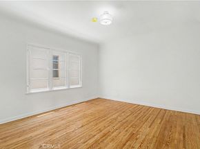 826 S Detroit Street, Los Angeles CA 90036