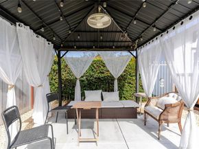 1100 W 103rd Street, Los Angeles CA 90044