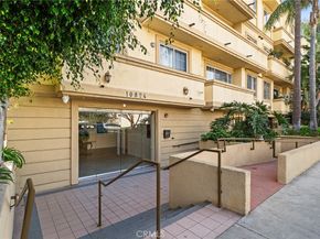10824 Bloomfield 108, North Hollywood CA 91602