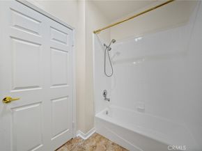 10824 Bloomfield 108, North Hollywood CA 91602