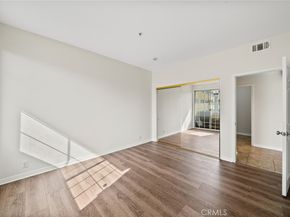 10824 Bloomfield 108, North Hollywood CA 91602